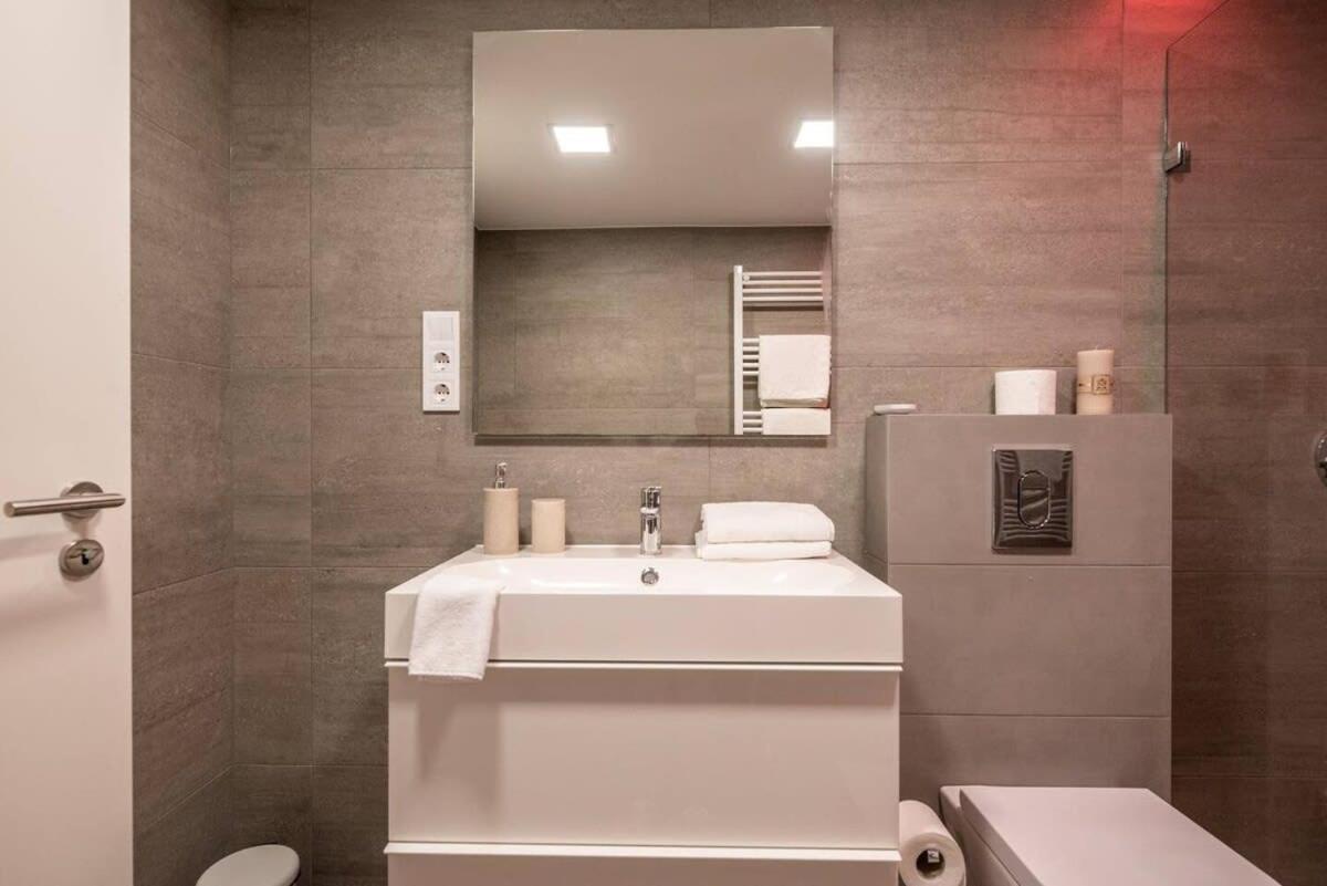 Renovated Design Apartment Close To The Danube Budapest Luaran gambar